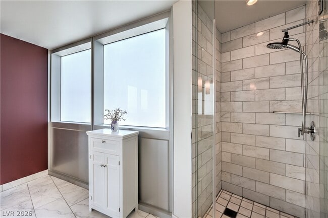 Building Photo - 4471 Dean Martin Dr
