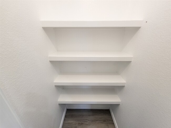 Building Photo - 16684 E Ivanhoe St