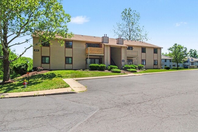 Building Photo - 902 Dogwood Ct