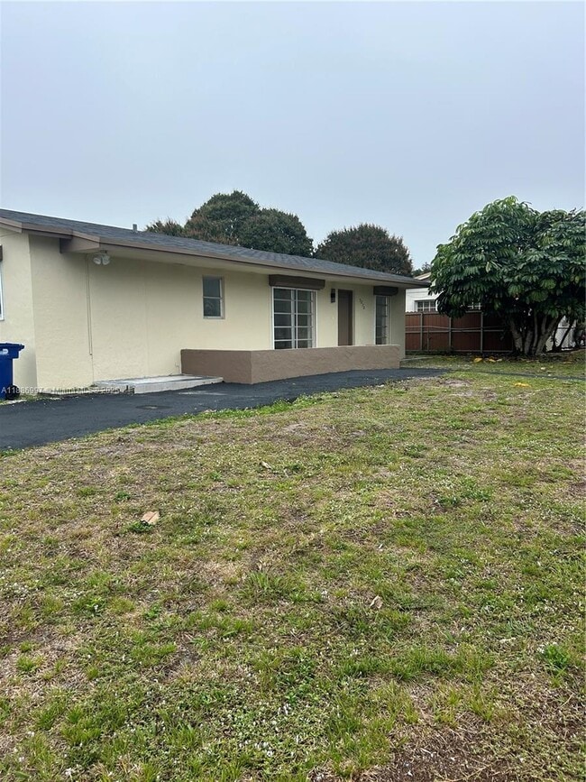 Building Photo - 3270 NW 196th Ln