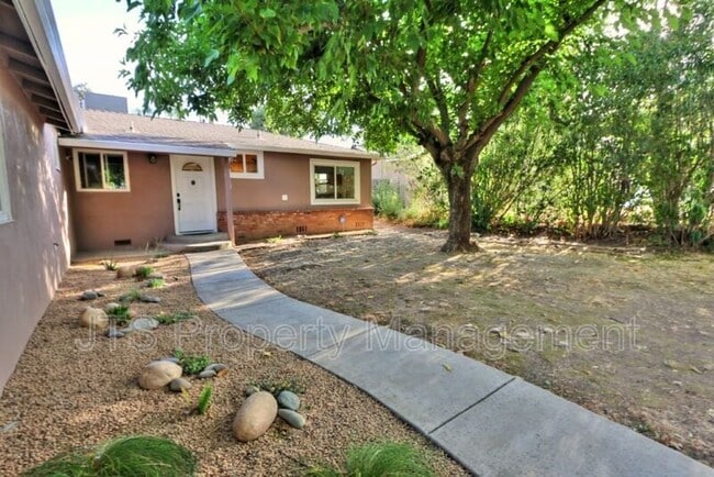 Building Photo - 6906 Pin Oak Ct