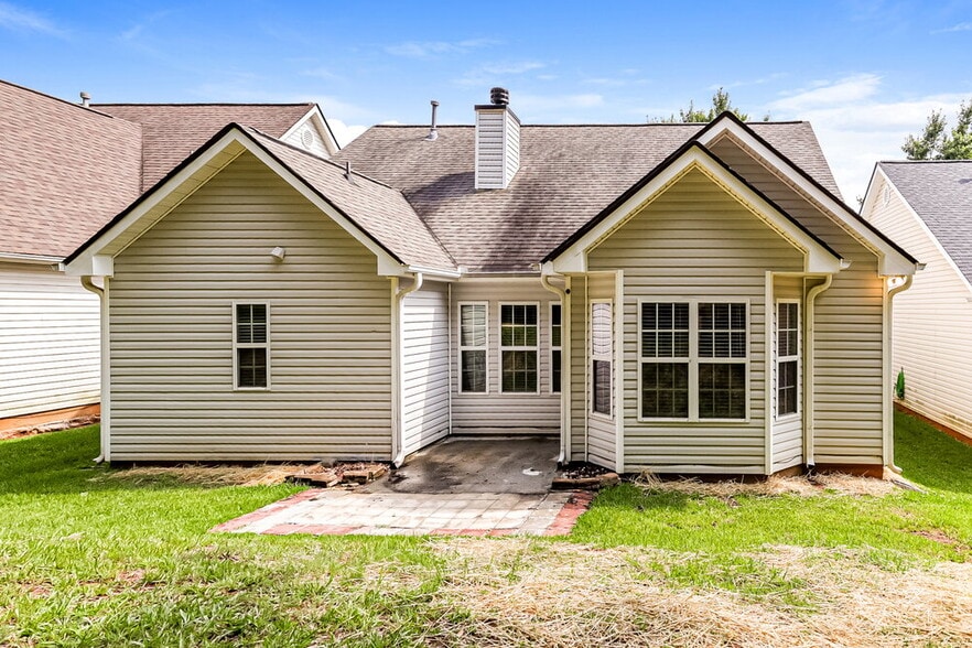 Building Photo - 225 Lassiter Dr