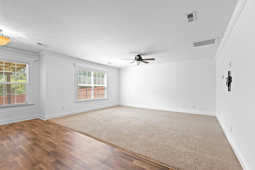 Building Photo - 317 Wynberry Ct