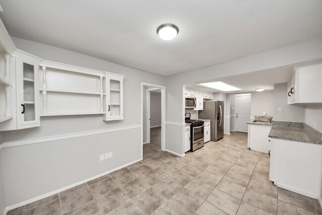 Building Photo - 7303 Foxwick Ln