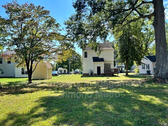 Building Photo - 402 Wilmer Ave