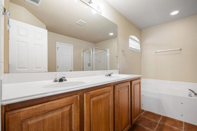 Building Photo - 2708 Granite Creek Dr