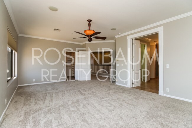Building Photo - Stunning 4-beds plus bonus room with Breat...