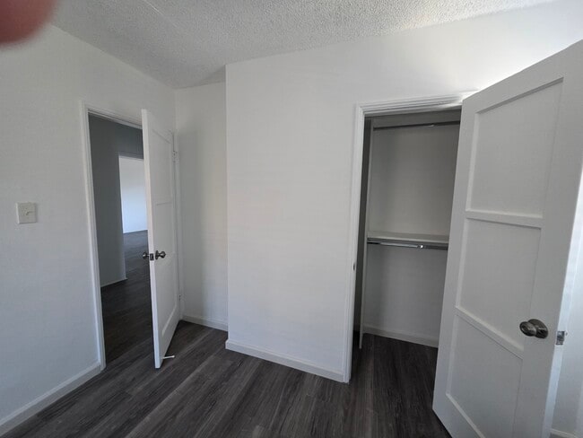 Building Photo - 1349 W 35th Pl