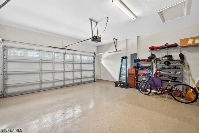 Building Photo - 1789 Winding Oaks Way