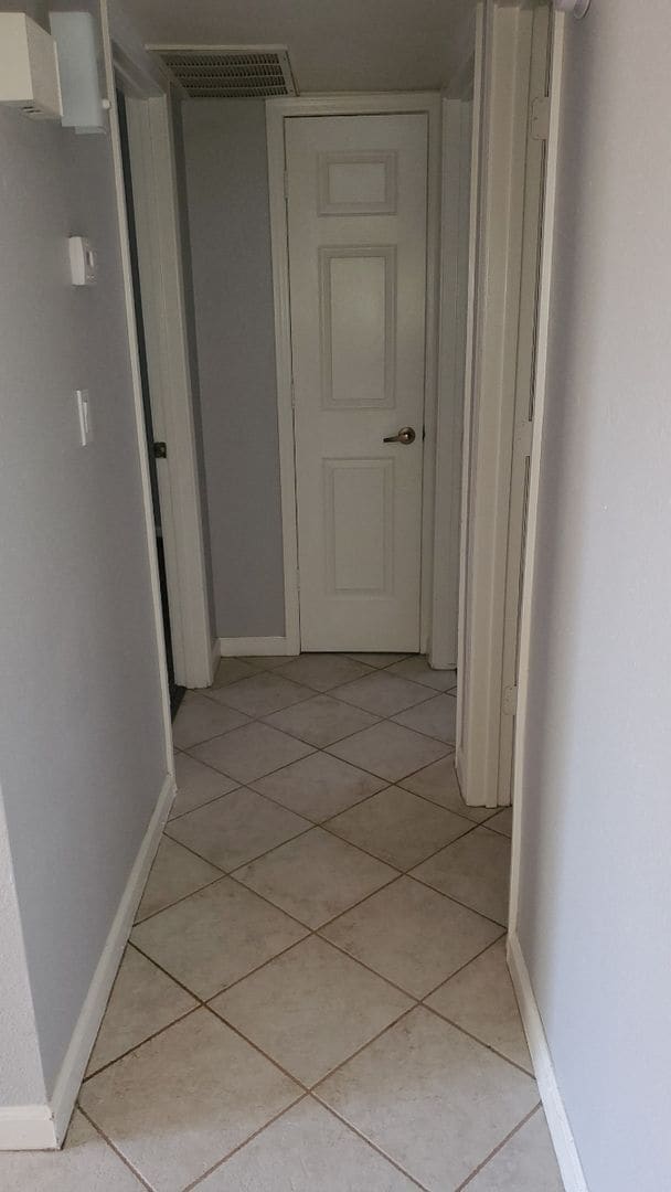 Building Photo - **Excellent 2br/1ba/1garage HOUSE (ALMA SCHOOL & KNOX)