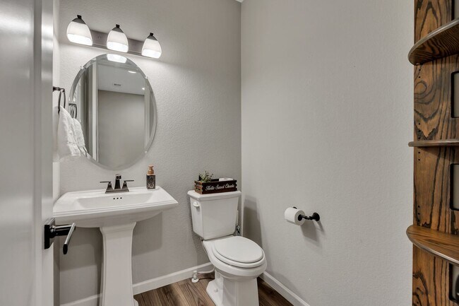 Building Photo - Newer Build 3 Bedroom Home In a Beautiful ...
