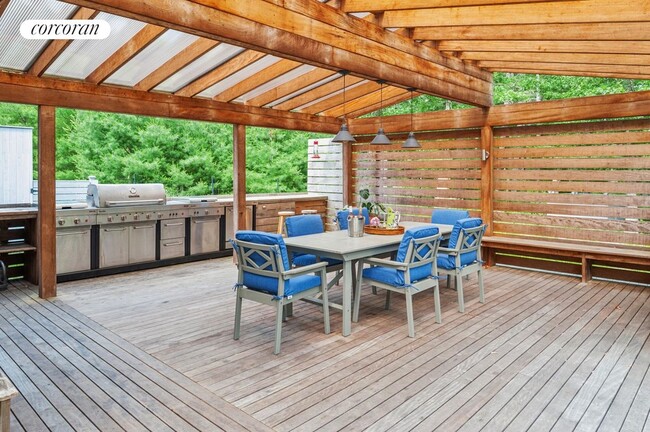 Building Photo - 165 Swamp Rd