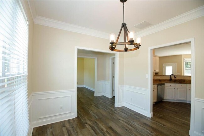 Building Photo - 1005 Landover Crossing