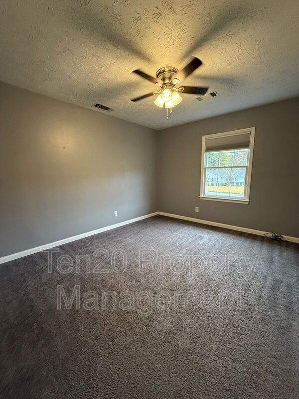 Building Photo - 6118 Abbey Dr