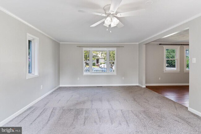 Building Photo - 4023 Poplar St