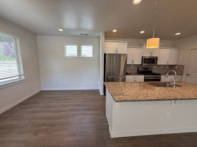 Building Photo - Beautiful Meridian Home in Growing Community Near Parks & Shopping