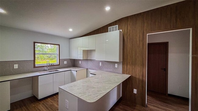 Building Photo - 5830 Virtudes St