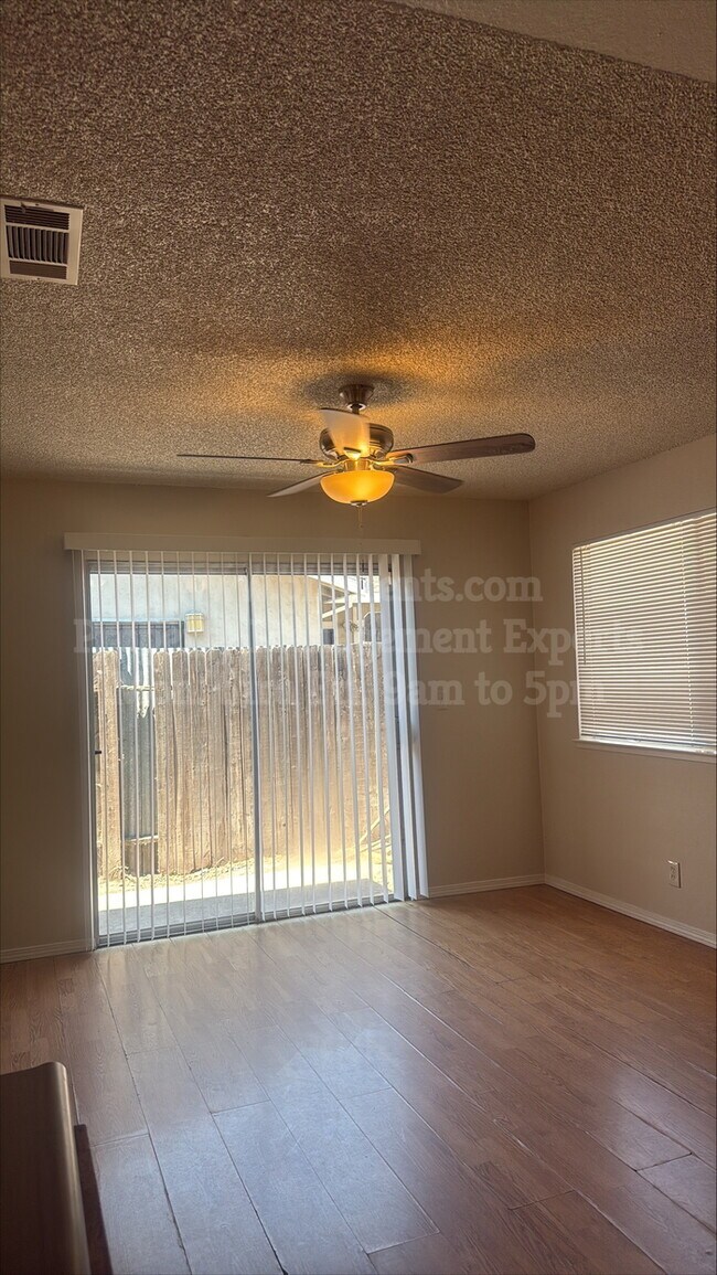 Building Photo - 2652 Burlington Pl