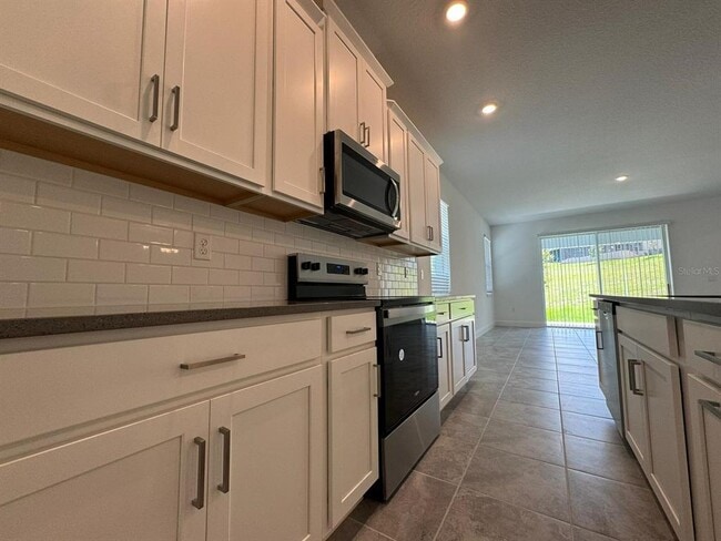 Building Photo - 2041 Axel St