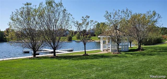 Building Photo - 26384 Island Lake Dr
