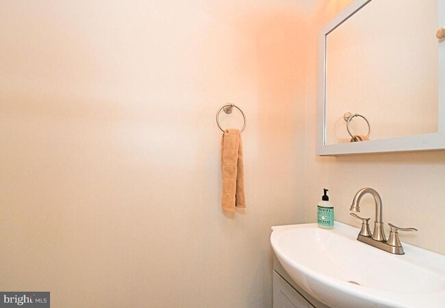 Building Photo - 232 Morgan St