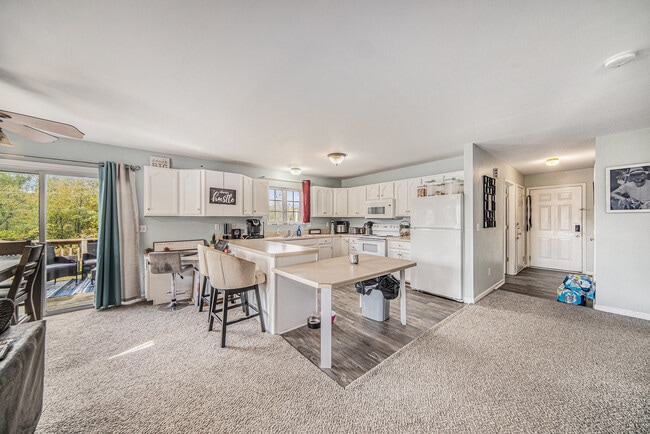 Building Photo - 10497 S Jackson Rd