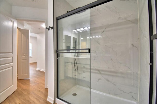 Building Photo - 660 Celebration Ave