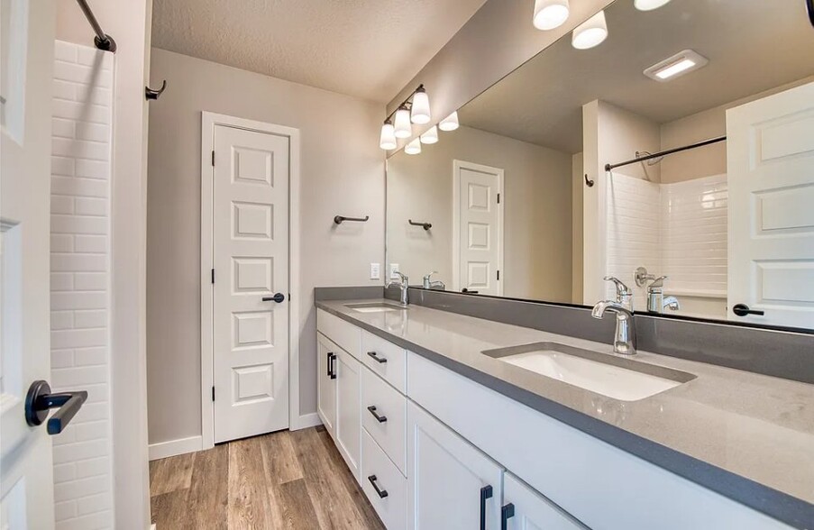 Building Photo - 2313A Mary Jane Blvd