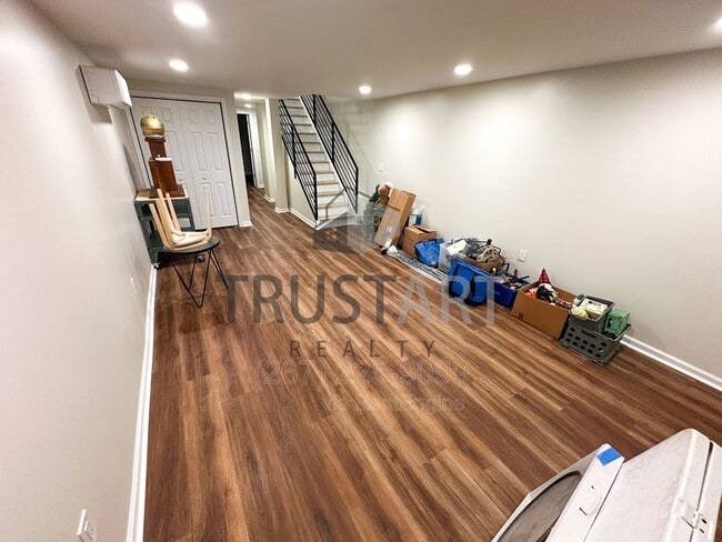 Building Photo - 183 W Norris St