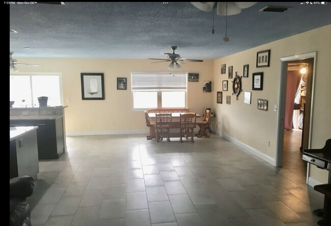 Dining room - 312 14th St SW