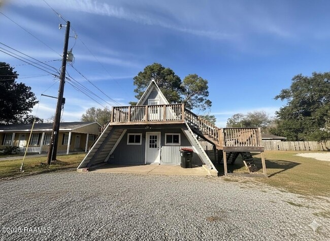 Building Photo - 547 E Pont Des Mouton Rd