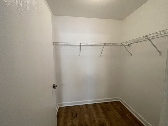 Building Photo - Spotless RANCH 2 Bed, 2 Bath Condo With 1 ...