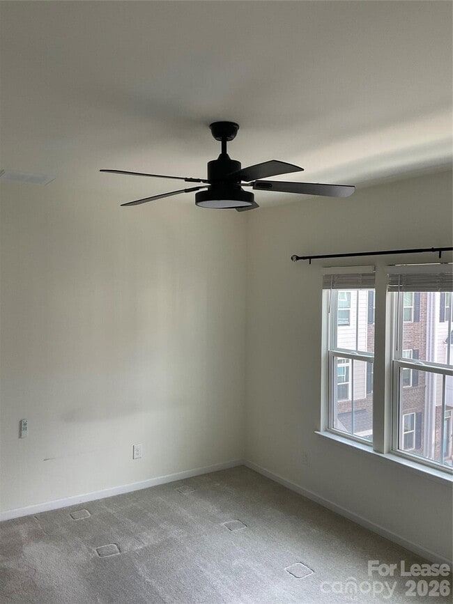 Building Photo - 6222 Cleburne Ct