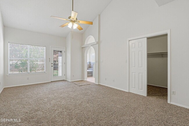 Building Photo - 7239 Desert Jewel Dr