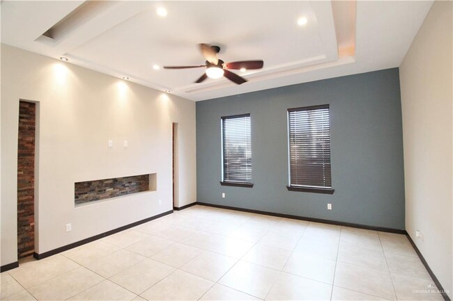 Building Photo - 2113 Rice Ave