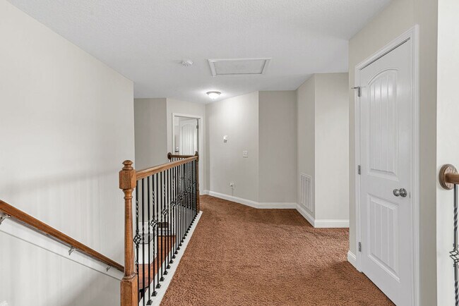 Building Photo - 301 Bear Run