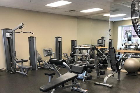 Building Photo - 512 N McClurg Ct