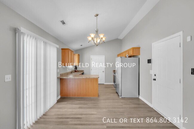 Building Photo - 106 Pine Needle Rd