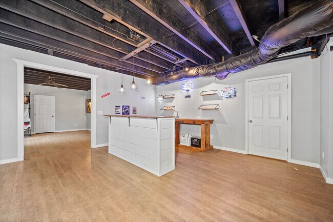 Building Photo - 521 Wooded Mountain Trail