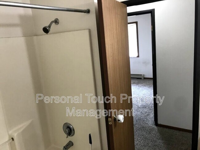 Building Photo - 500 2nd St SW