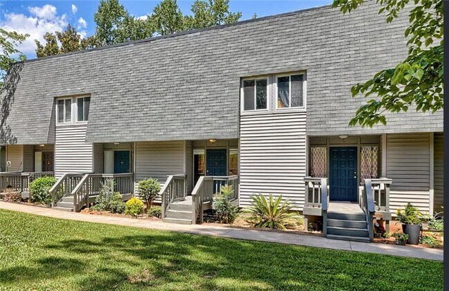 Primary Photo - 301 Harbor Heights Dr