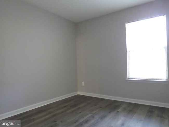 Building Photo - 16202 Ellipse Terrace