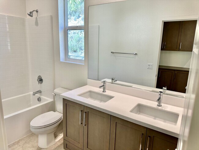 Building Photo - Brand New Townhome Overlooking Mission Valley