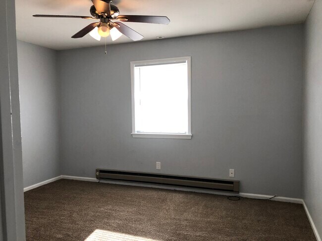 Building Photo - 710 Erin Place