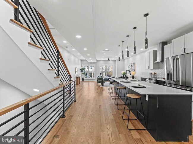 Building Photo - 4320 7th St NW