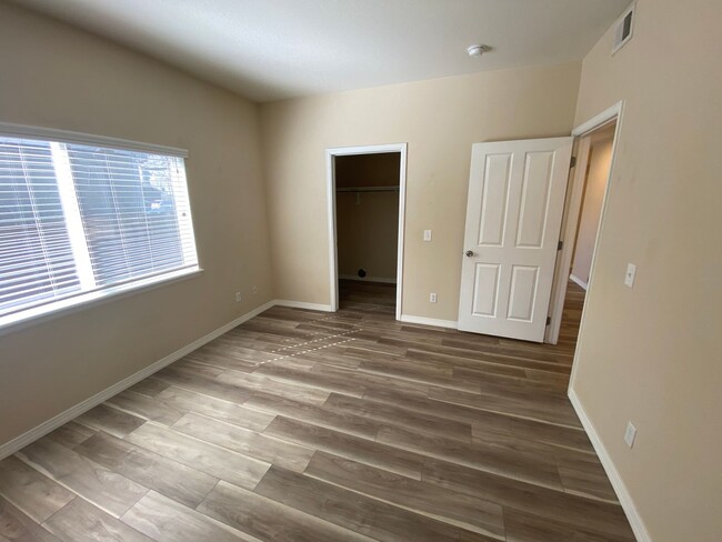 Building Photo - Reunion Two Bedroom Condo with Garage