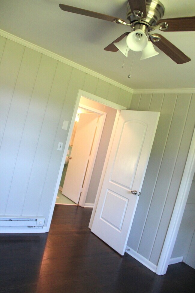 Building Photo - Rivergate Mall!! 3 Bedrooms / 1 Bathroom Renovated!