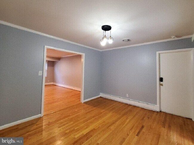 Building Photo - 4802 S Haven Dr