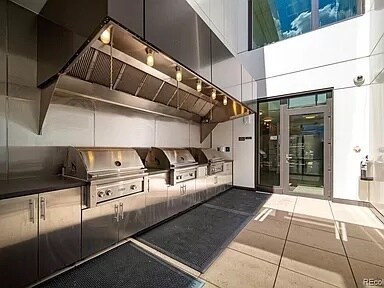 Building Photo - 1750 Wewatta St