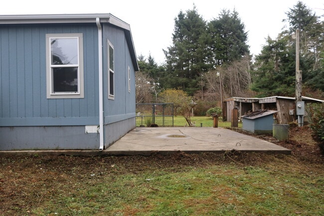 Building Photo - 2736 WA-109